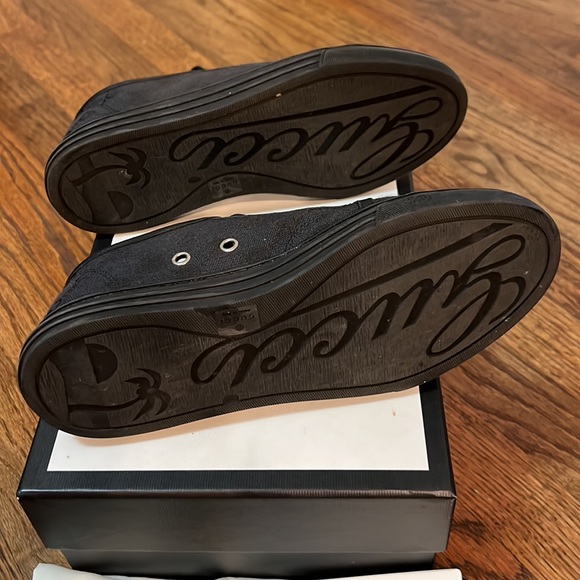 Gucci Sneakers- GG Canvas & Leather Upper (EUC) - Picture 5 of 5